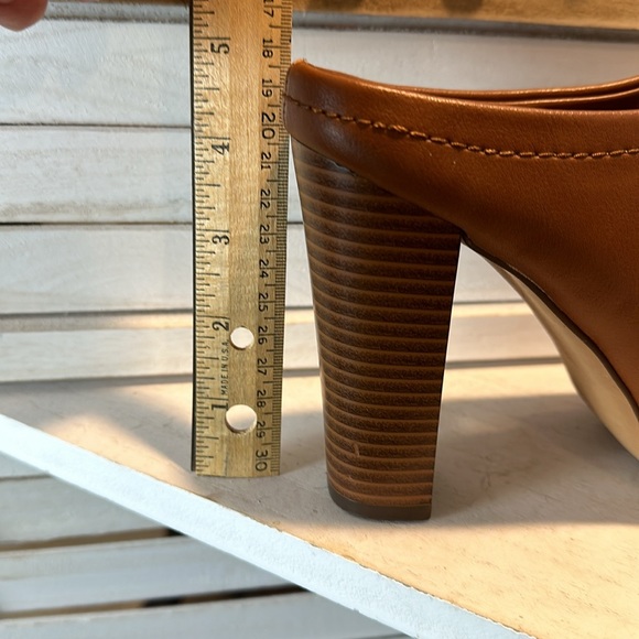 Mossimo Heeled Open Toed Clogs - Picture 8 of 8